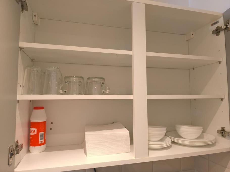 Flat On Market Street, Tube Station Is Very Close, Near Wembley And London Apartment Harrow