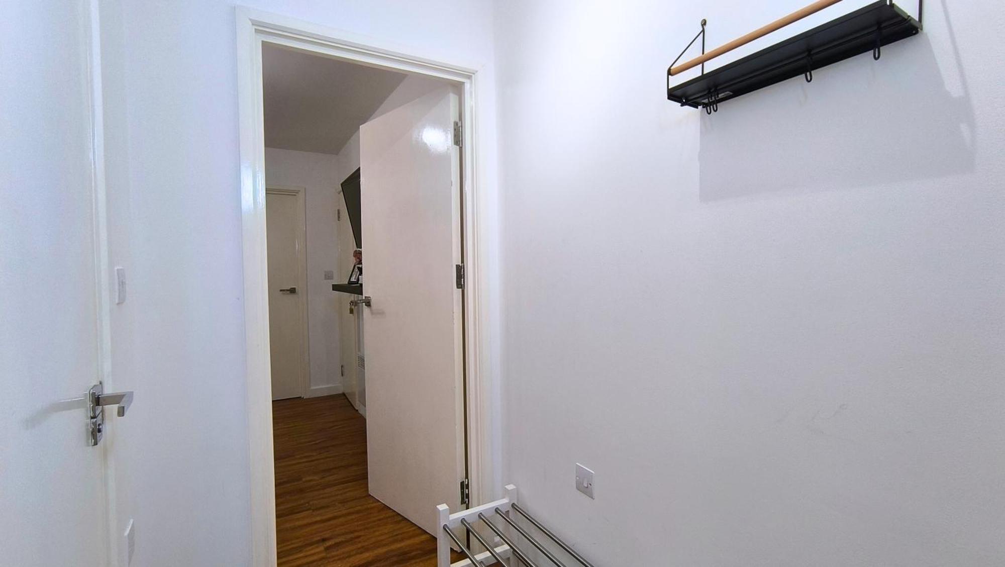 Apartment Ultra Next To Shopping Center And Station