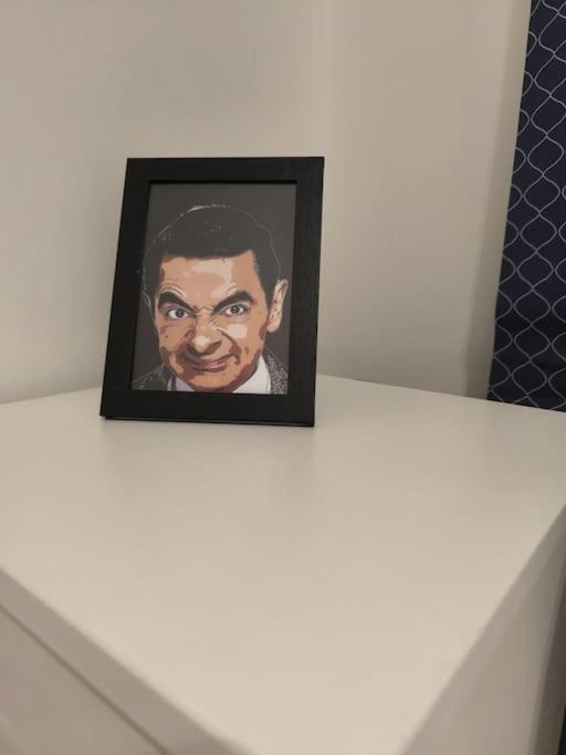 Flat On Market Street, Tube Station Is Very Close, Near Wembley And London Apartment *